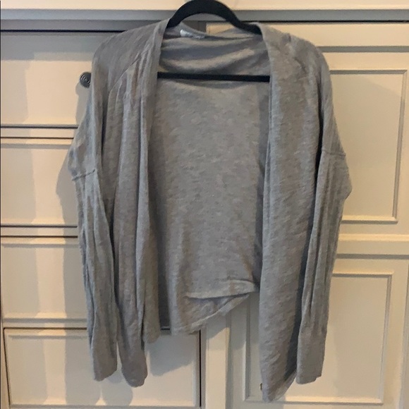 ⚡️BCBG Gen Gray Flowy Button Cardigan⚡️ - Picture 1 of 3